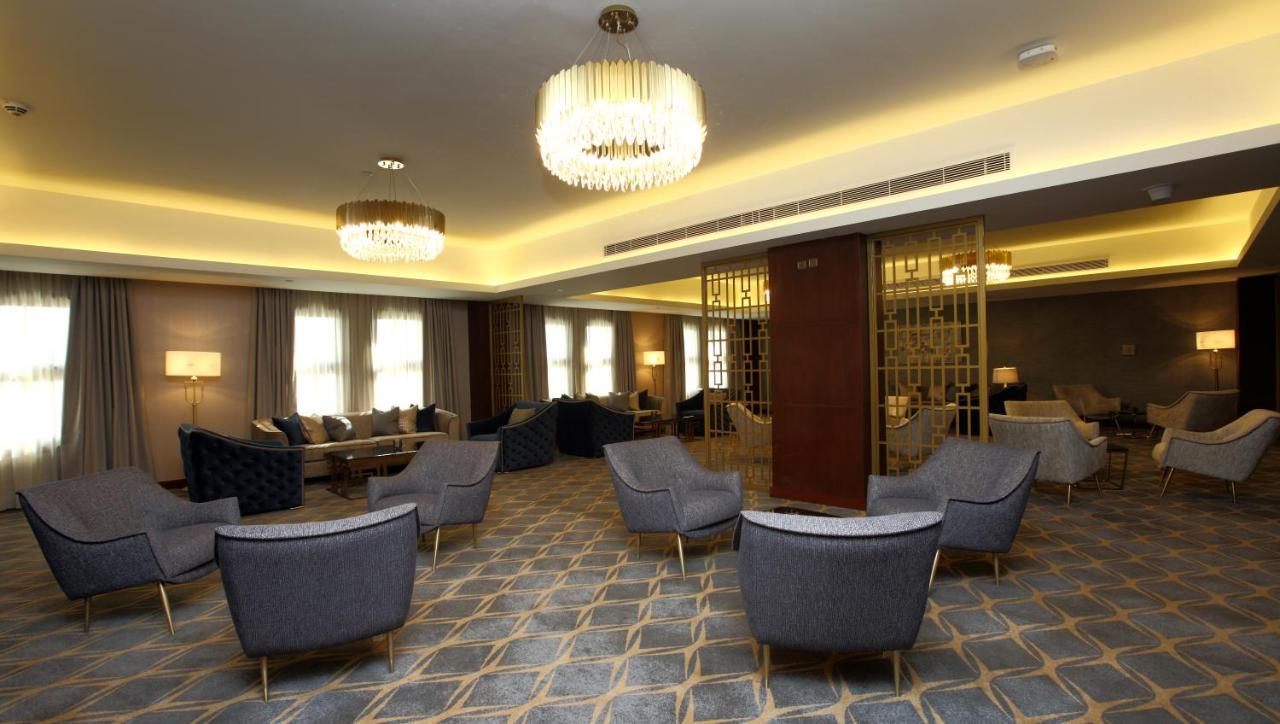 Vittori Palace Hotel And Residences Riyadh Eksteriør bilde The lounge at the airport