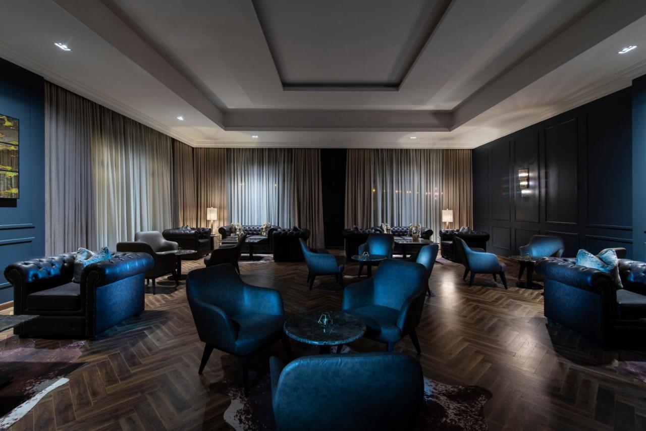 Vittori Palace Hotel And Residences Riyadh Eksteriør bilde The Blue Bar